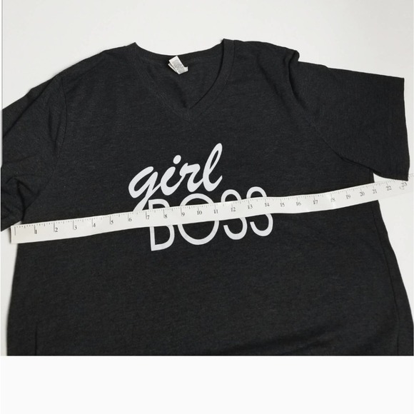 CANVAS girl boss graphic v-neck t-shirt! - Picture 5 of 7